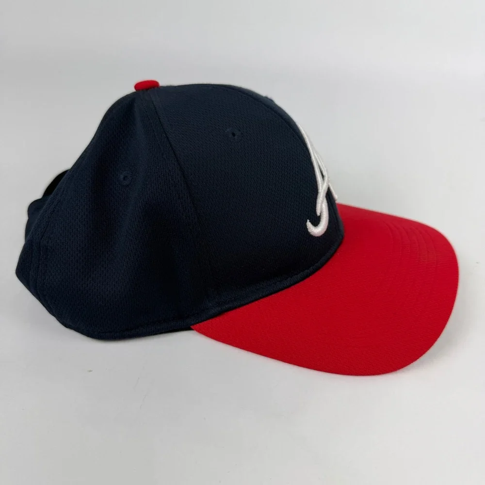 Atlanta Braves OC Sports MLB Baseball Cap Hat Navy Red OSFM Adjustable Mesh‎